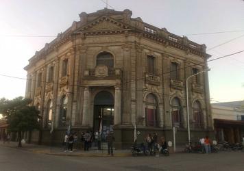 Centro Cultural. Las obras no llegan y el deterioro avanza