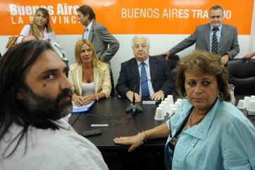 Docentes: el lunes se reúnen