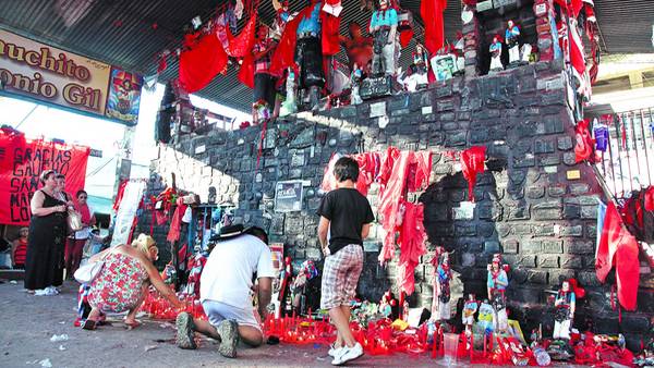 Miles de fieles del Gauchito Gil le rezarán en Corrientes