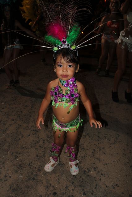 Corso y fiesta en Alsina
