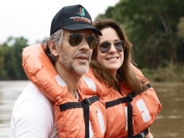Escrachan a Pablo Echarri y Nancy Dupláa en un vuelo a Miami