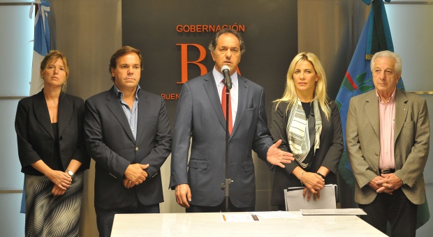 Scioli: «está garantizado que las escuelas van a estar abiertas el lunes»