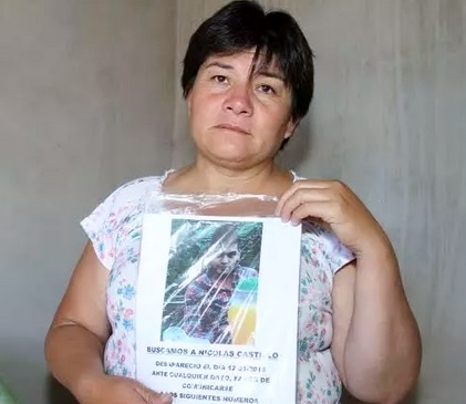 La madre de Nicolás Castillo reconoció una prenda de su hijo