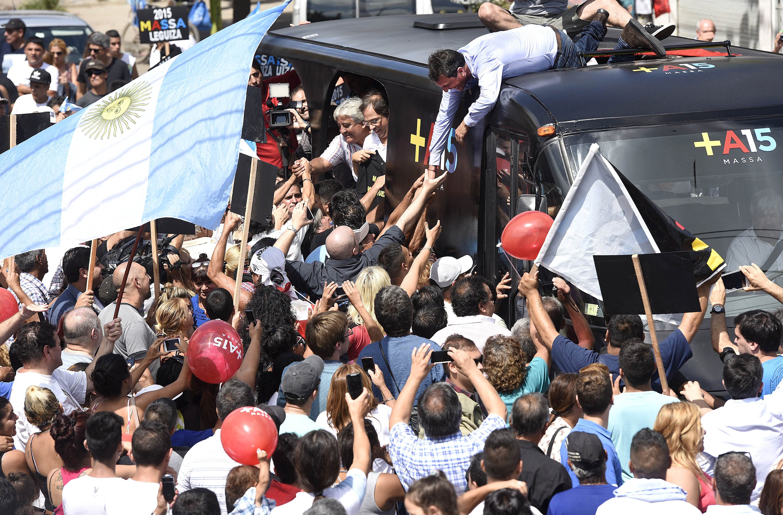 Massa: “Ni seguir en los 70 ni volver a los 90. Vamos al siglo 21”