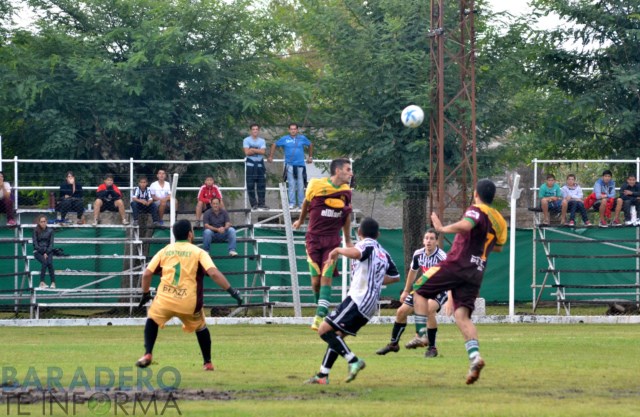 Atlético cayó 2 a 0 en el partido de ida