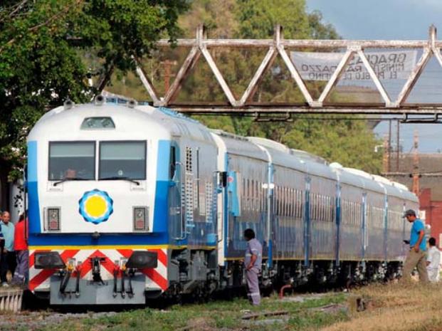 Randazzo recibirá en Rosario el primer servicio de trenes 0 kilómetro que llega desde Buenos Aires