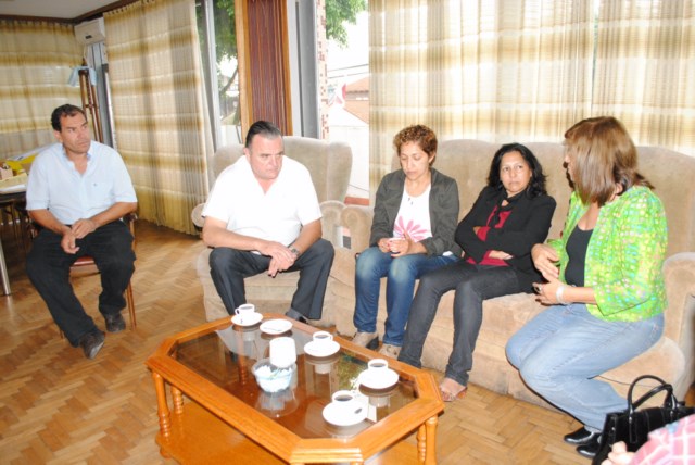 Entregan subsidio a la comisión de la Biblioteca Municipal