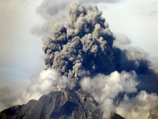 Temor en Chile tras la nueva erupción del Calbuco: un aluvión podría destruir la zona del volcán
