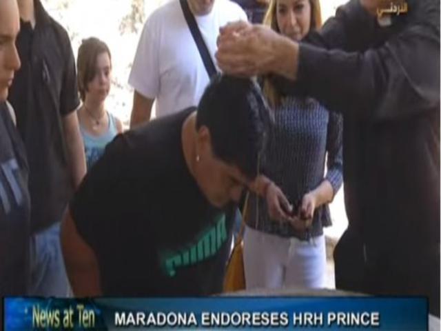 Ahora es «Hijo de Dios»: Diego Maradona se bautizó en el mismo río que Jesús
