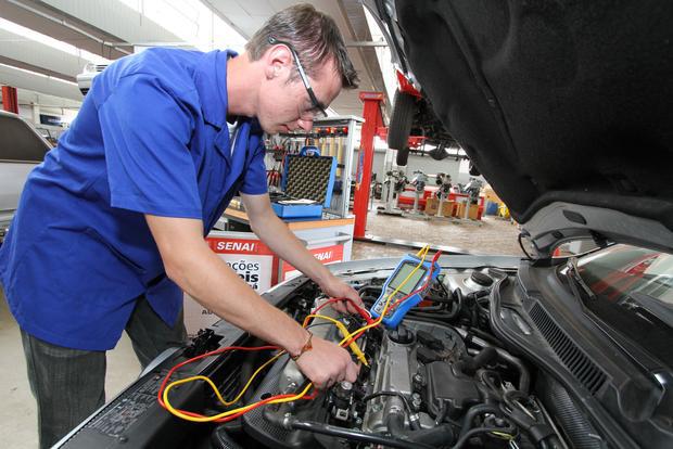 Curso de electricidad del automotor auspiciado por SMATA