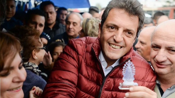 El cónclave massista pidió «Massa presidente»
