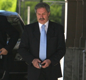 Negocian para que Solá revea su decisión