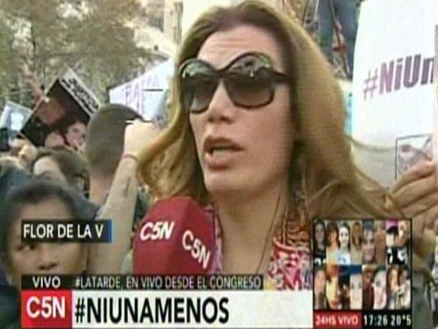 #NiUnaMenos Flor de la V “hay que decir basta”