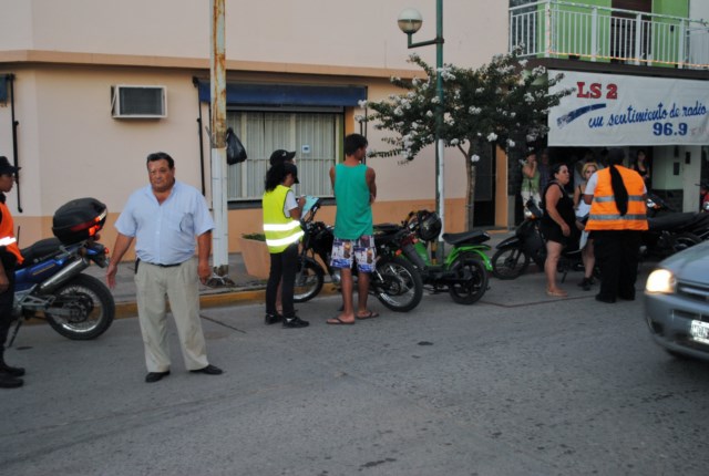 Más de 30 multas por mal estacionamiento y 10 motos incautadas