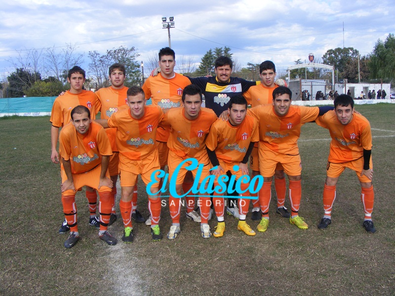Alsina goleó a Sportivo y es puntero invicto