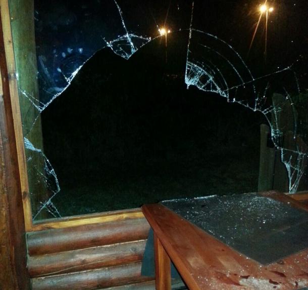 Robo y destrozos en el complejo Las Amalias de Mariana Maroli