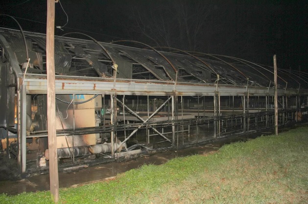 Incendio destruyó invernáculo de la agencia experimental del Inta San Pedro