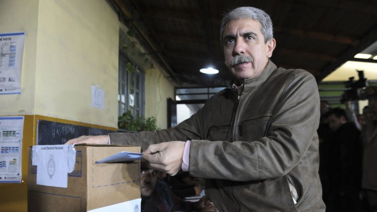 Buenos Aires: Vidal es la candidata con más votos; Aníbal y Domínguez pelean voto a voto