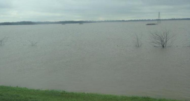 Ruta 9: “Se hundió el puente, no sirve más”