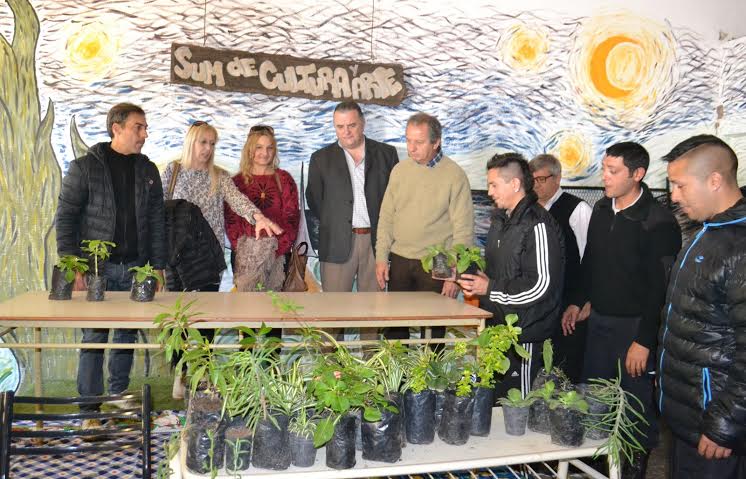 La Municipalidad aportó materiales para el taller de la Unidad Penal