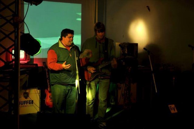 Fluxus.¡Volvemos, pero nos vamos!