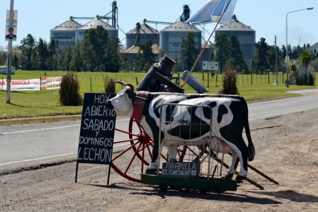 «El Encuentro» una parrilla museo en el acceso a la ciudad