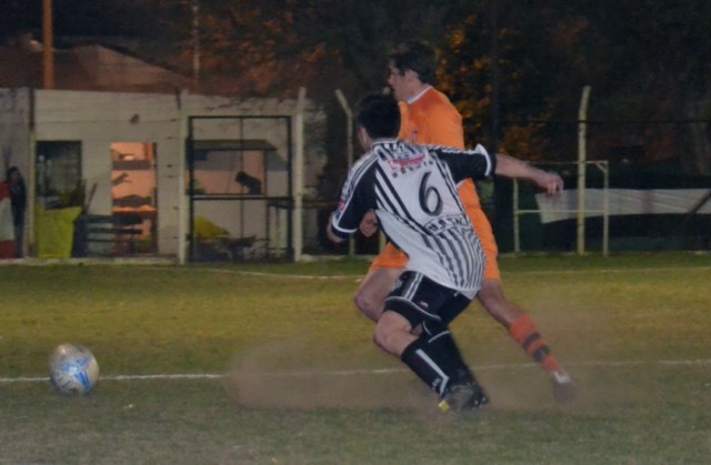 Por un lugar en la final. Este domingo a las 15 hs. juegan Alsina – Atlético