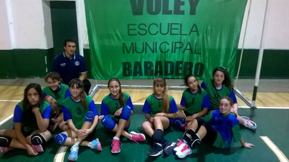 Vóley. Las chicas enfrentaron a Regatas