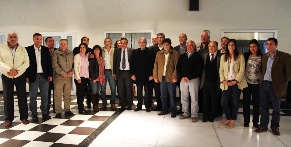 Aníbal Fernández se reunió en zarate con intendentes y candidatos de la 2da. Sección