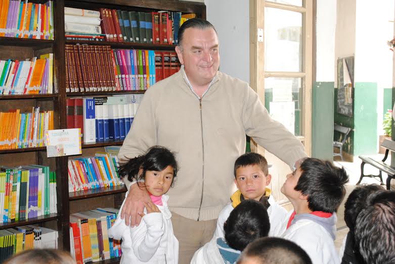 Carossi participó de la entrega de Netbook para las Escuelas 1 Y 25