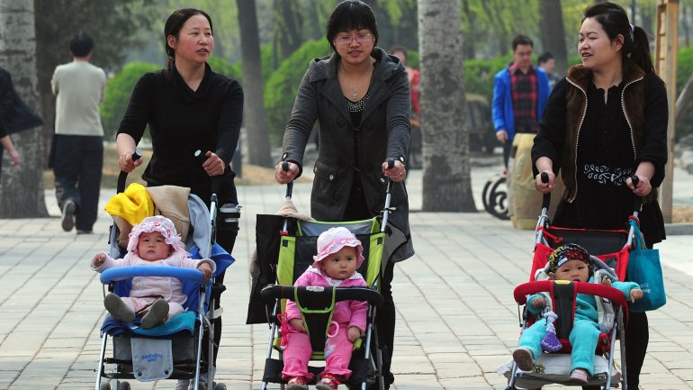 Histórico: China anunció el fin de la política del hijo único