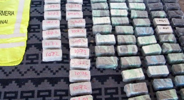 Km 152 Ruta 9. Incautan 400 celulares ilegales valuados en casi 2 millones de pesos