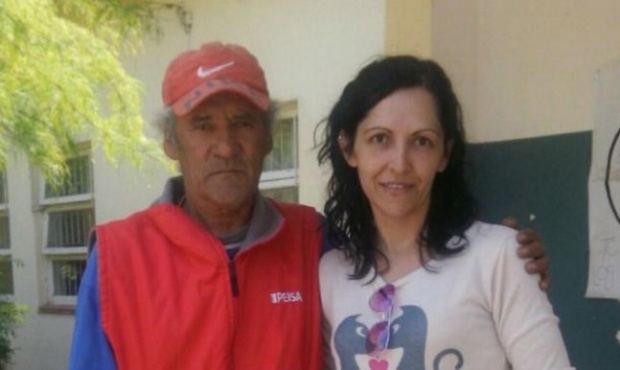 En Córdoba, una mujer conoció a su padre en la fila para votar