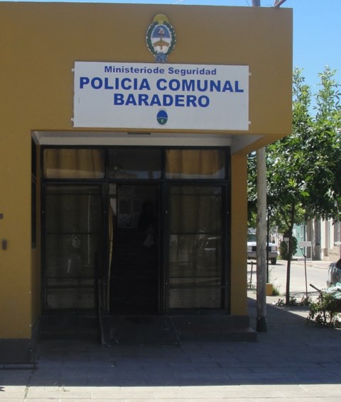 Roban sanitarios, los venden y la policía los encontró