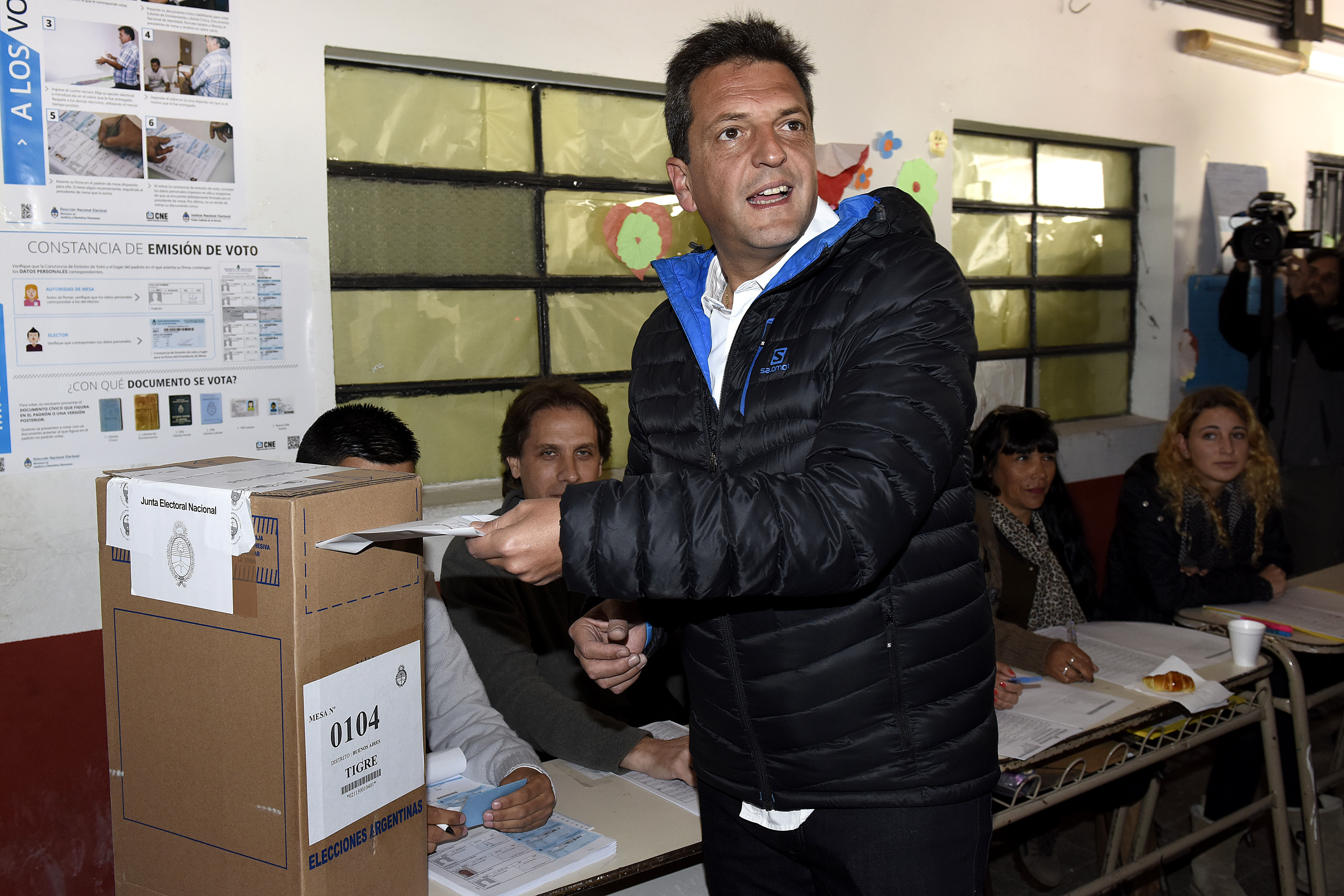 Del Caño pidió «votar con convicción»