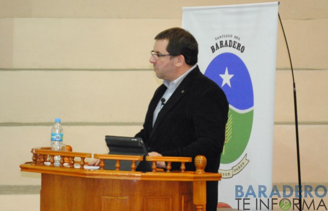 Los candidatos expusieron en la Iglesia «Impacto de Fe»