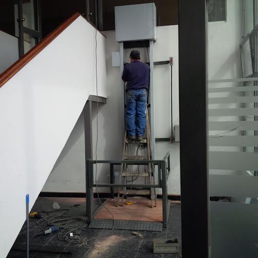 Colocan ascensor en el HCD