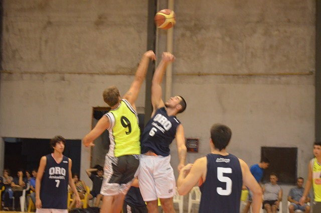 Básquet. Atlético Baradero perdió sobre el final con Honor y Patria