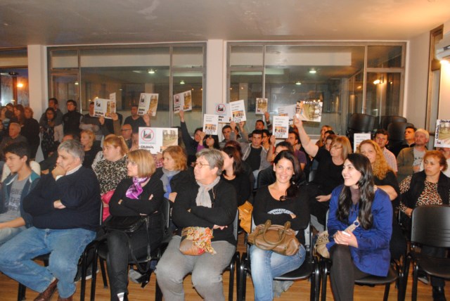 “Nuestro reclamo no es una mentira, no fábricas de PVC en Colonia Suiza”