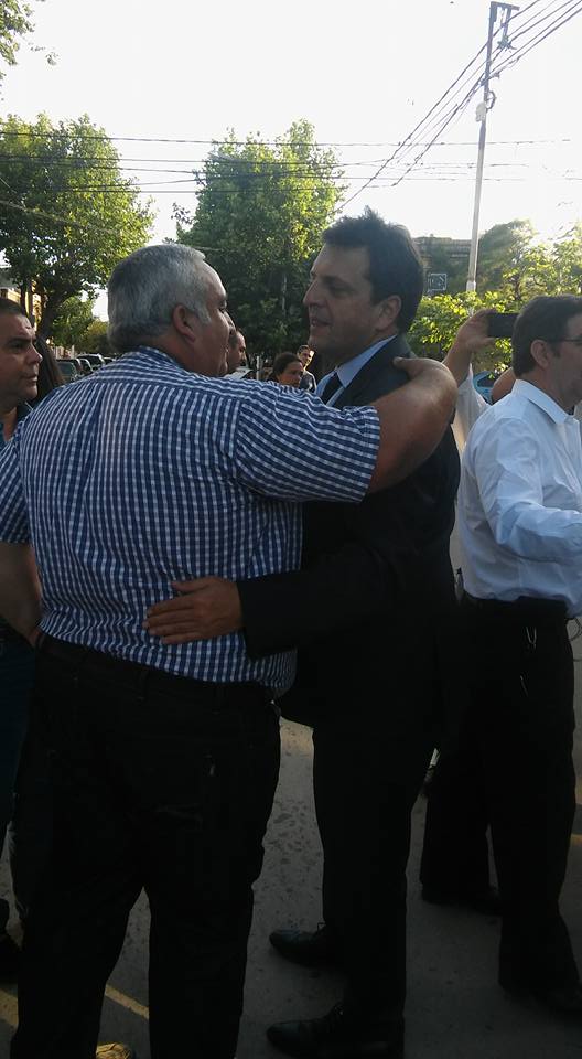 Morales junto a Massa en la asunción del Intendente de San Andres de Giles