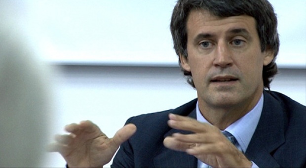 El Gobierno levantó el cepo: la referencia «más representativa» del dólar será de $14.26