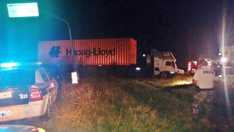 Chocaron dos camiones en el Km 142 de Ruta 9