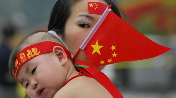 China: Anunciaron la política del «segundo hijo»
