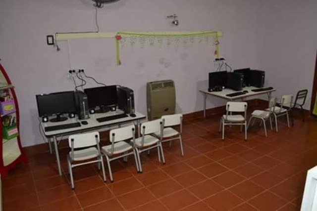 El Jardín de Infantes de Portela también tiene Sala de Informática