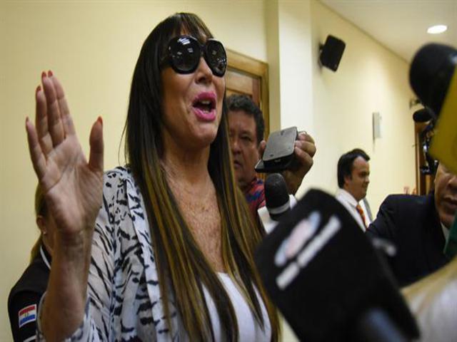 Moria Casán consiguió la libertad y podrá volver al país