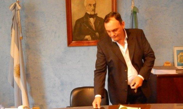 El Intendente de Arrecifes hace recortes: sus funcionarios sin celulares y viáticos