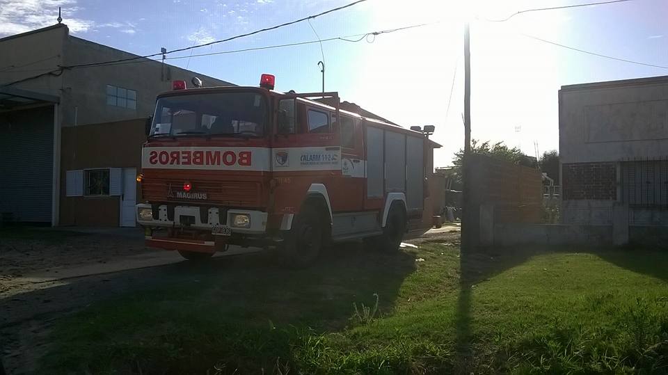 Incendio de tarimas en un comercio