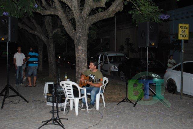 Josue Gauna: «La gente fue solidaria y se llevó música de regalo»