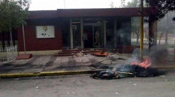 Mendoza: el intendente de Santa Rosa cerró la municipalidad