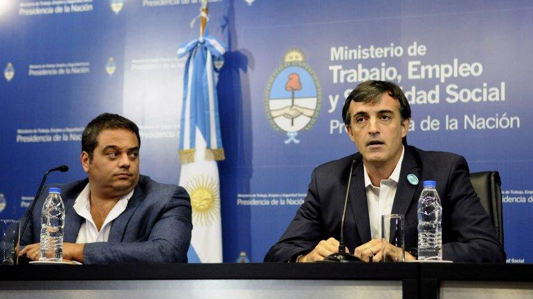 Hubo acuerdo en la paritaria docente nacional: el mínimo será de $7.800 en febrero y llegará a $8.500 en julio